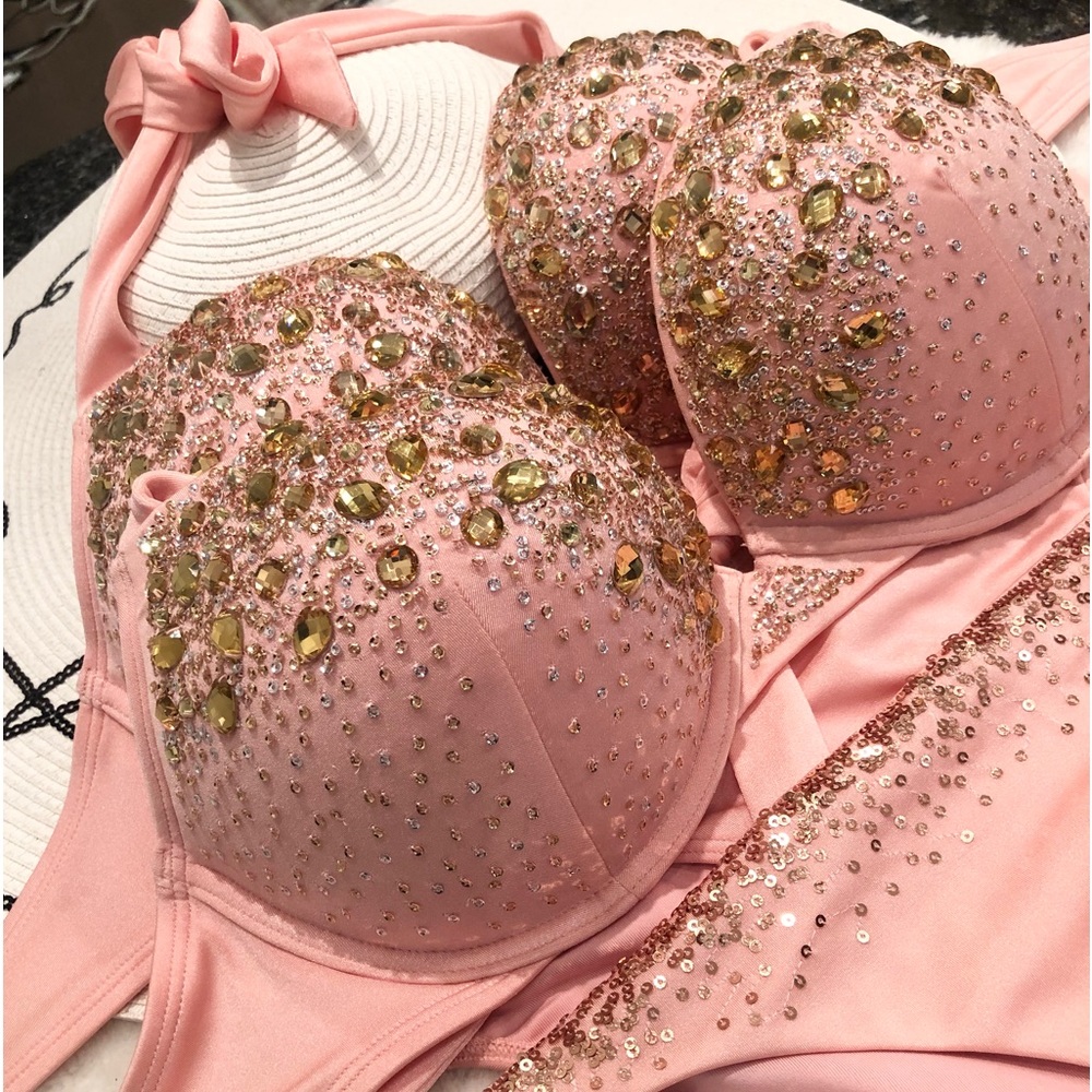 SOLD OUT on posh Canada 🇨🇦 VS bikini bombshell embellished 34D&various bottoms - Picture 3 of 16